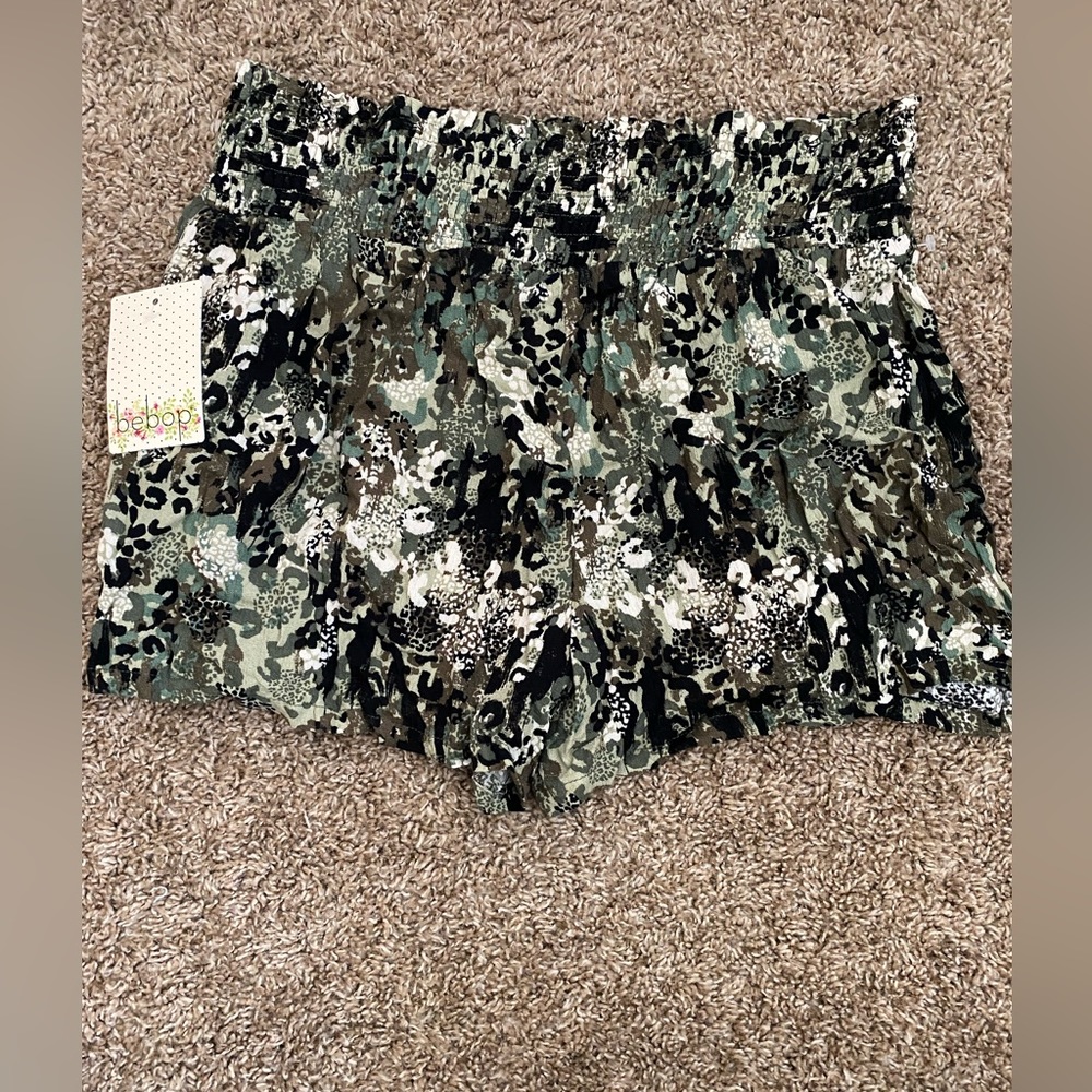 New Bebop Girls Size XL Rayon Green Black Brown Beige Camoflauge Shorts